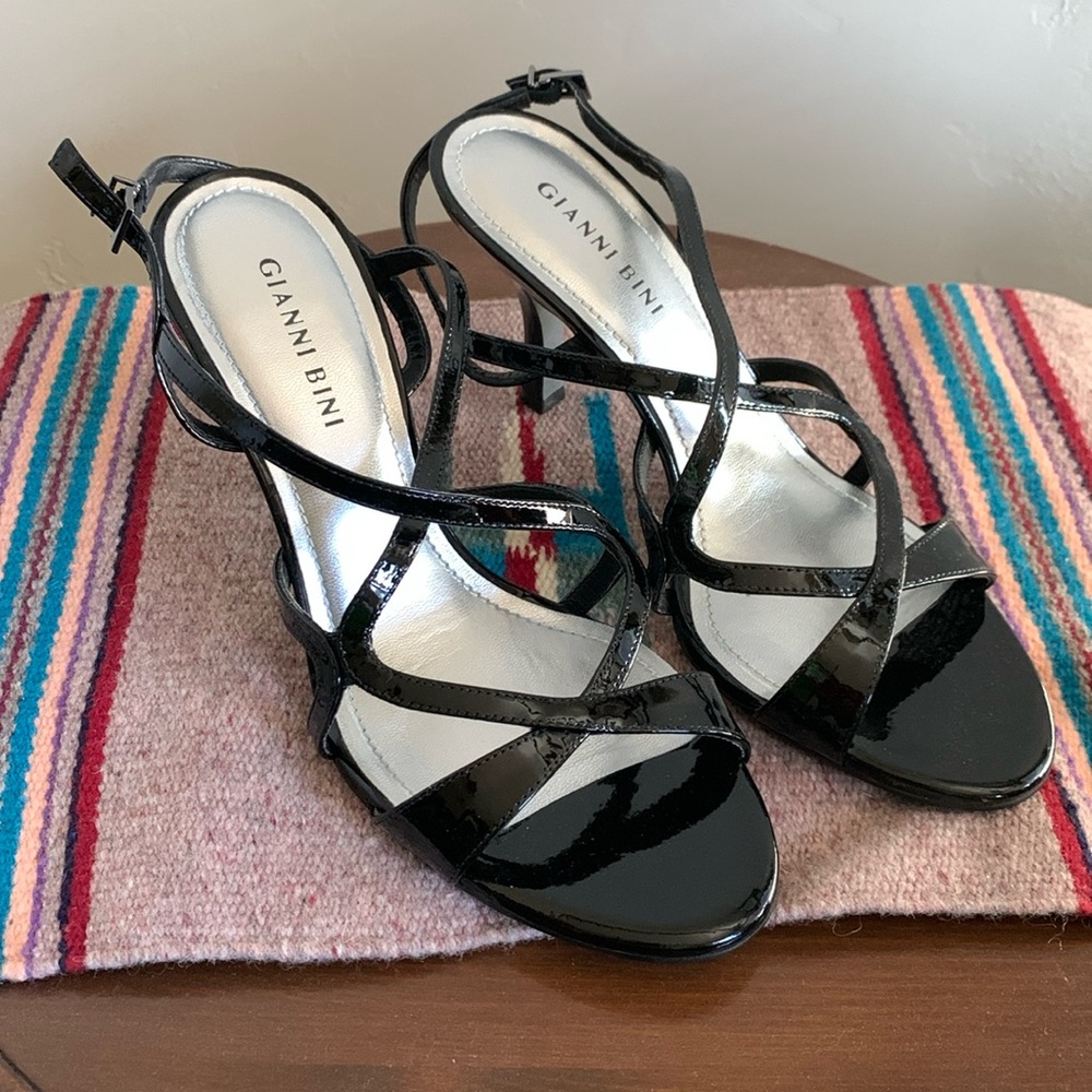 Gianni Bini Women’s Black Patent Leather Sandals Size 8